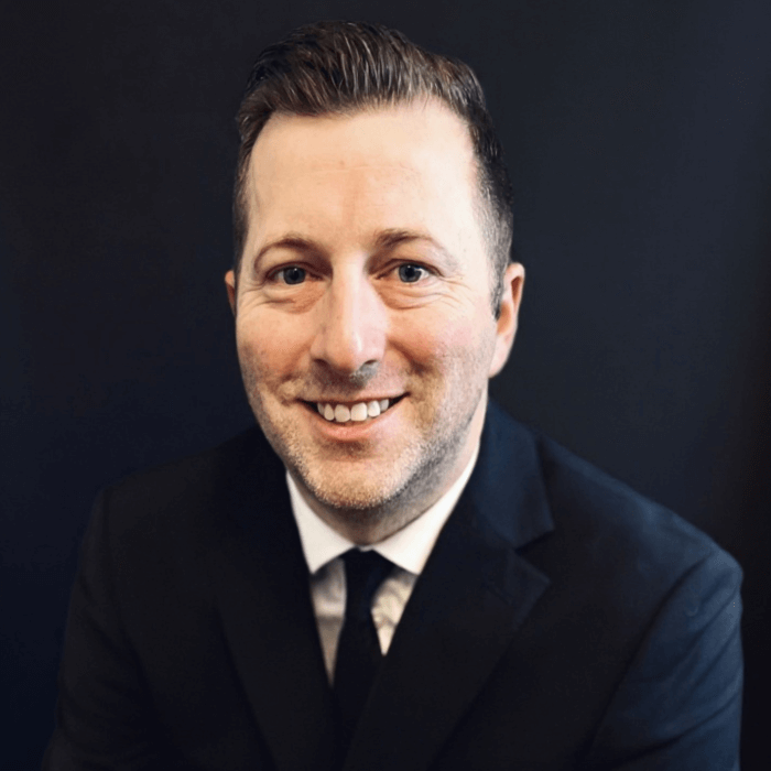 Headshot Template 19 700x700 - Kyle Medley