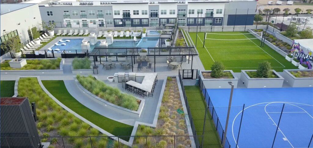 Outdoor amenities at Buffalo at Arlington