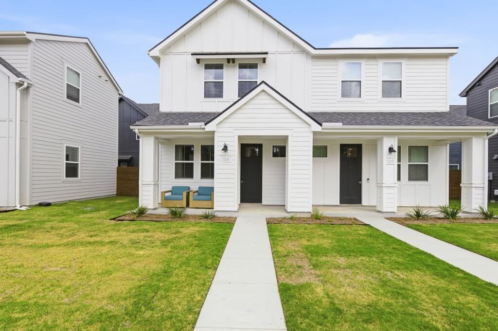 Yardhomes Spring West