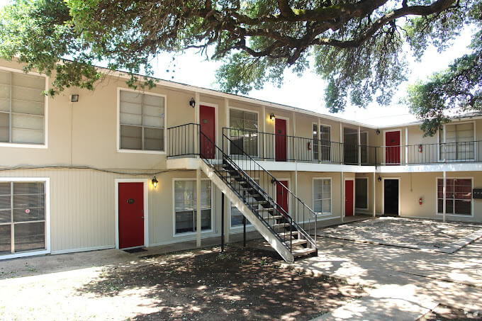 lightsey place austin tx cover - Lightsey Place Apartments